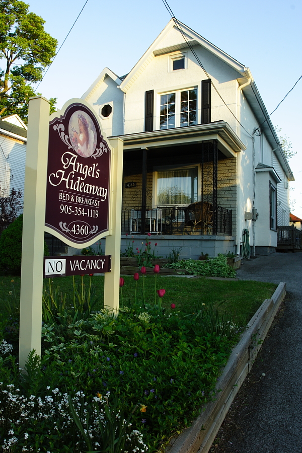 Angel's Hideaway B&B